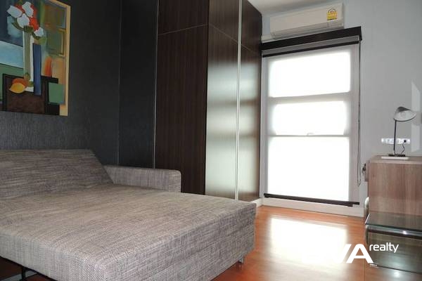 condo for sale Pratumnak Axis