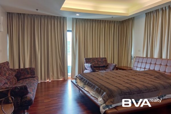 condo for rent Pratumnak Baan Haad U Thong