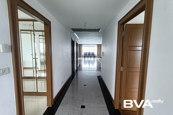 condo for sale Pratumnak Baan Haad U Thong