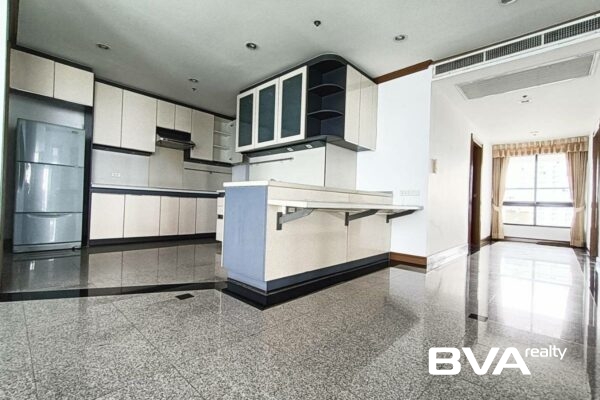 condo for sale Pratumnak Baan Haad U Thong