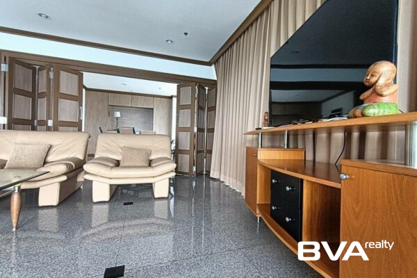 condo for sale Pratumnak Baan Haad U Thong