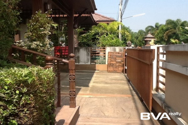 house for rent East Pattaya Blue Star Village