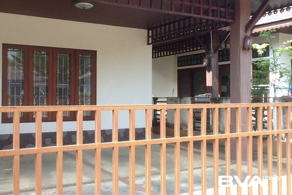 house for rent East Pattaya Blue Star Village