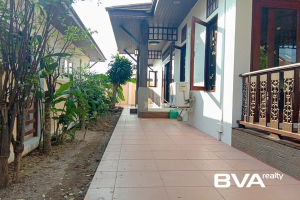 house for rent East Pattaya Blue Star Village