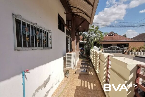 house for sale East Pattaya Blue Star Village