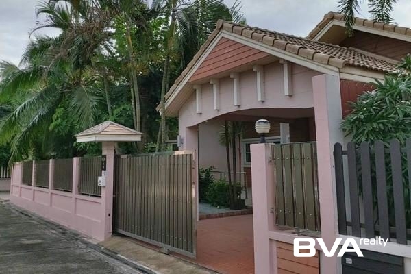 house for sale East Pattaya Classic Villa