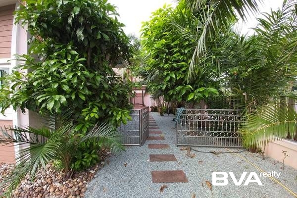 house for sale East Pattaya Classic Villa