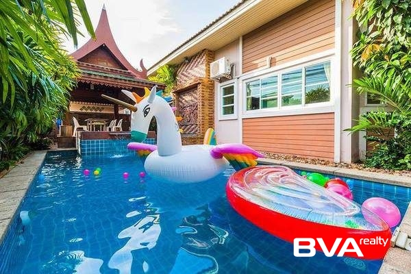 house for sale East Pattaya Classic Villa