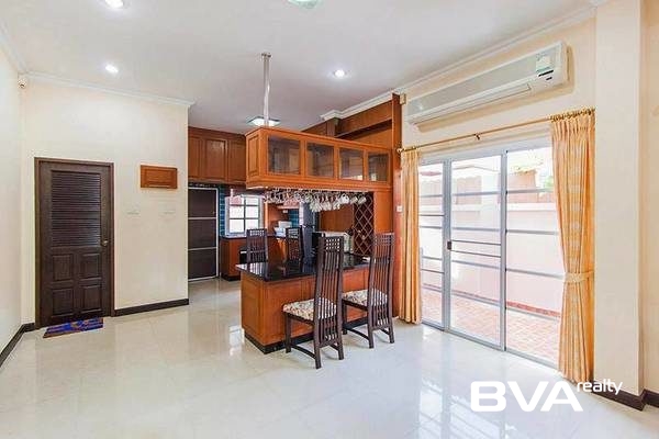 house for sale East Pattaya Classic Villa