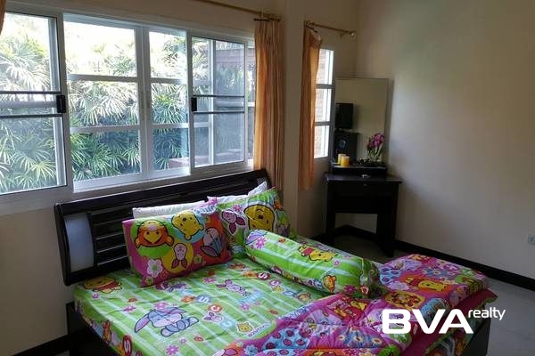 house for sale East Pattaya Classic Villa