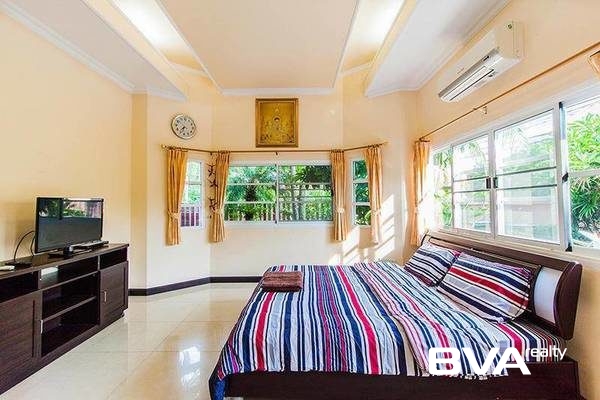 house for sale East Pattaya Classic Villa