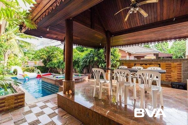 house for sale East Pattaya Classic Villa