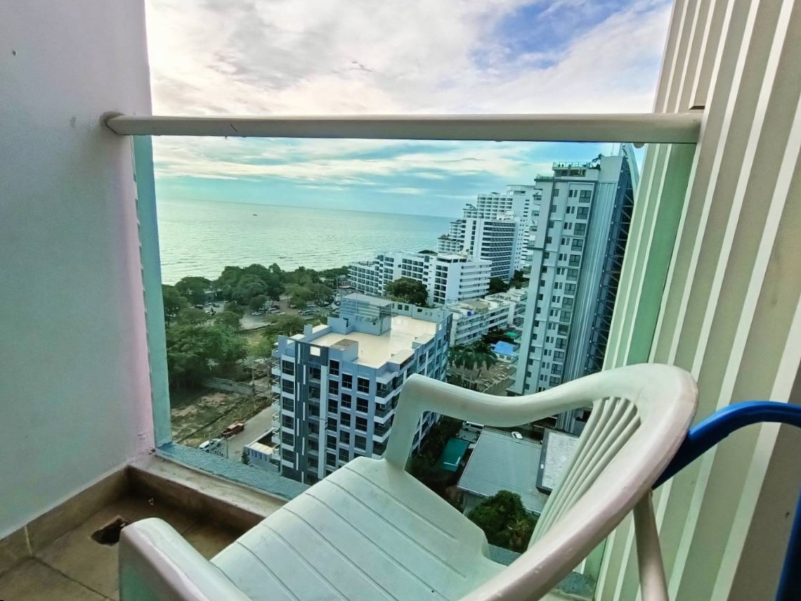 condo for sale Pratumnak Cosy Beach View