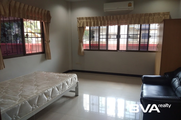 house for rent East Pattaya Royal Park Hill