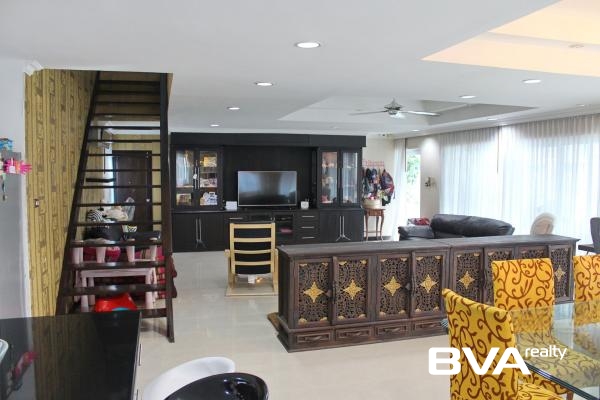 house for sale East Pattaya Temple Court Villas