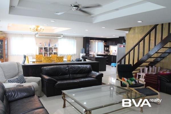 house for sale East Pattaya Temple Court Villas