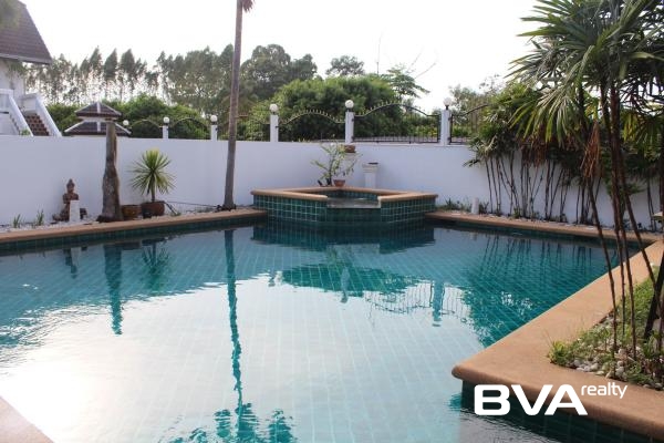 house for sale East Pattaya Temple Court Villas