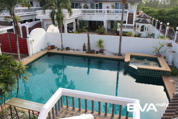 house for sale East Pattaya Temple Court Villas