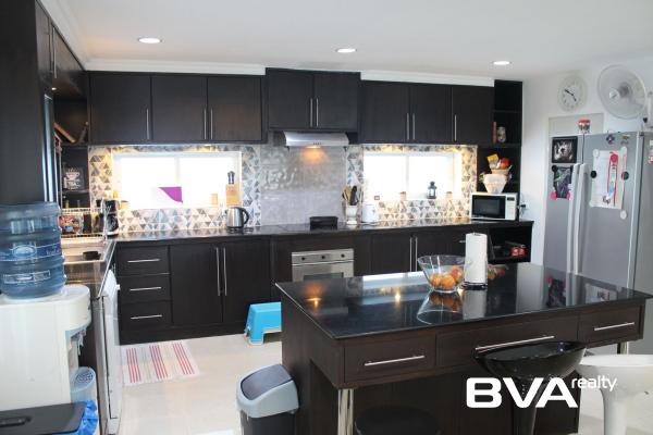 house for sale East Pattaya Temple Court Villas