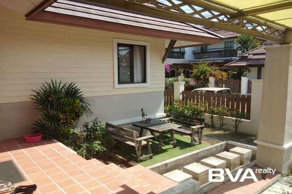 house for rent East Pattaya Tropical Village