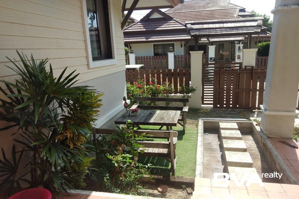 house for rent East Pattaya Tropical Village