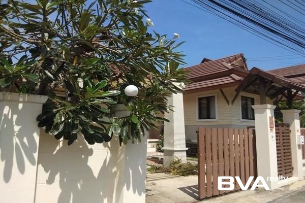 house for rent East Pattaya Tropical Village