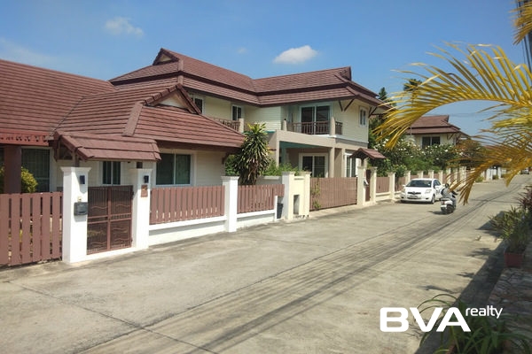 house for rent East Pattaya Tropical Village