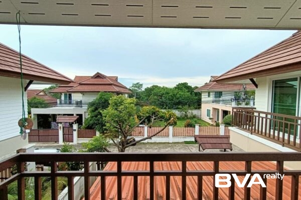 house for rent East Pattaya Tropical Village