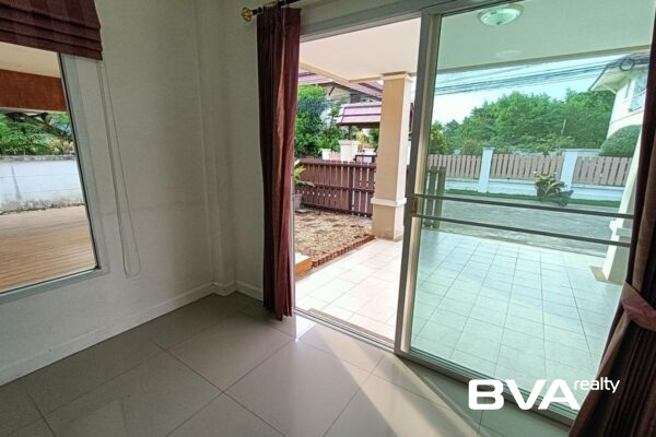 house for rent East Pattaya Tropical Village