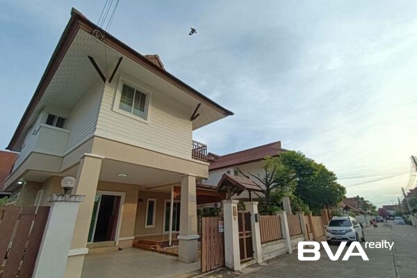 house for rent East Pattaya Tropical Village