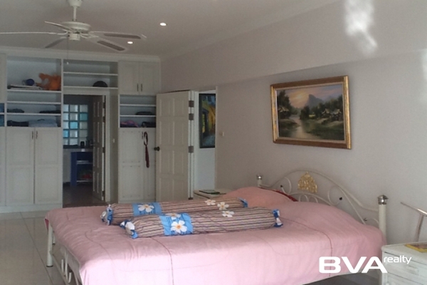 condo for sale North Pattaya Wongamat Garden Beach