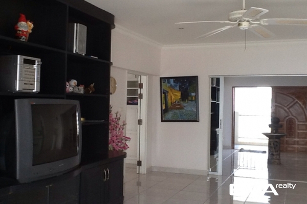 condo for sale North Pattaya Wongamat Garden Beach